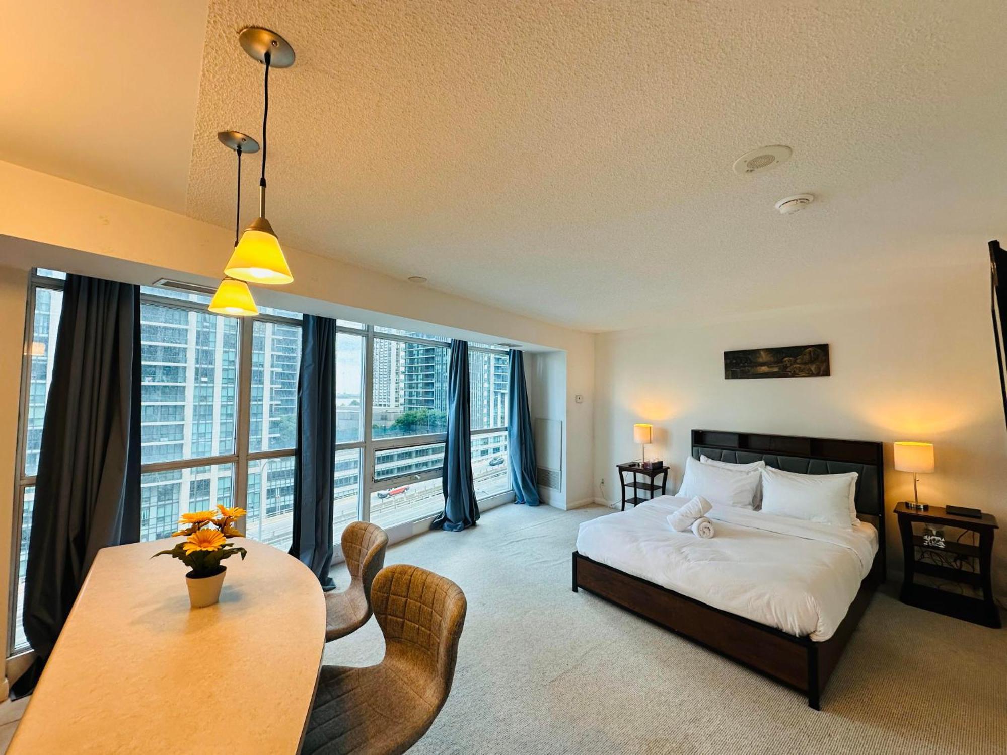 Rivetstays - The Yonge Toronto Eksteriør bilde